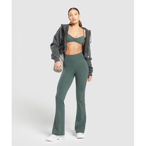 Gymshark elevate flared leggings 2.0